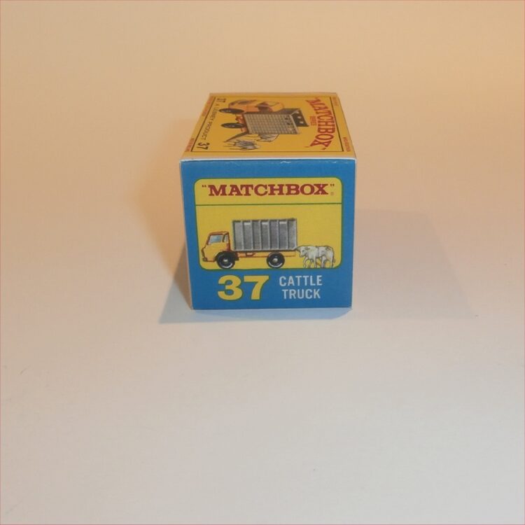 Matchbox Lesney 37 c Dodge Cattle Truck with White Bulls E Style Repro Box