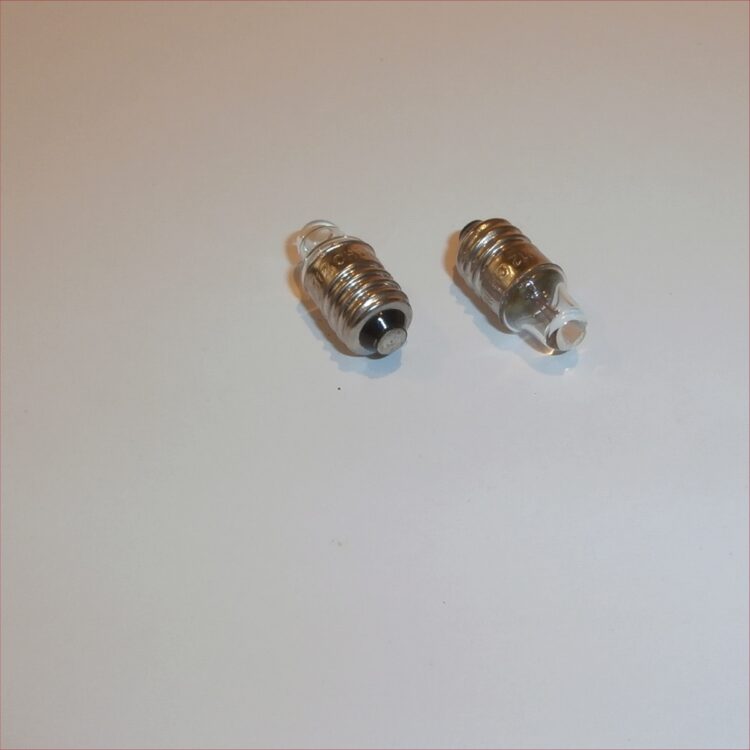 Corgi Toys Dinky Toys Light Bulbs Pair 1.5v .25A Screw Mount Globes