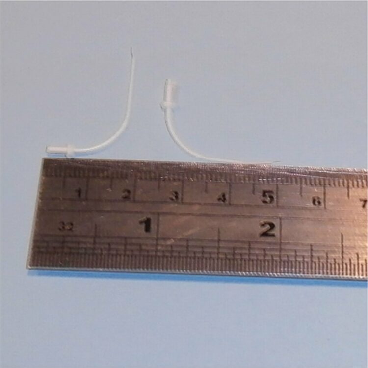 Scale Aerials 1:43 Pair of Curved White Antennas