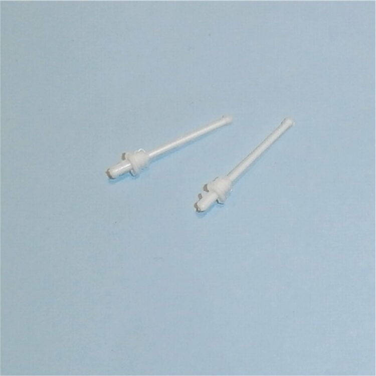 Scale Aerials 1:43 Pair of Short White Antennas