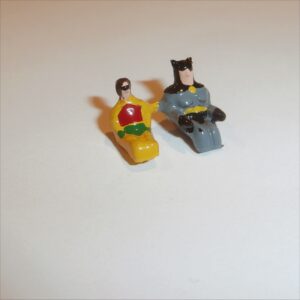 Husky 1002 Corgi Juniors 1002 Batmobile Batman & Robin Figures