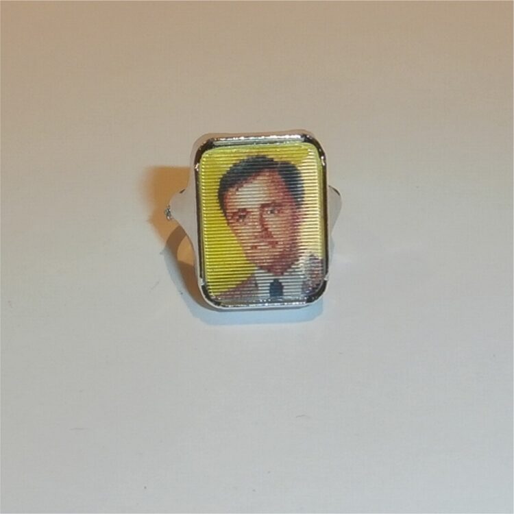 Corgi Toys 497 Man from UNCLE Oldsmobile Waverly Ring