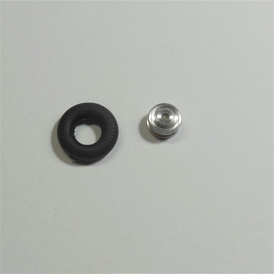 Corgi Toys 409 470 478 Jeep 406 417 438 Land Rover Tire Spare Wheel Hub & Tyre