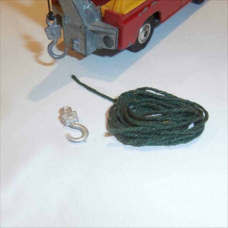 Corgi Toys 417 477 Land Rover Crane Hook Standard Size with Green Cord