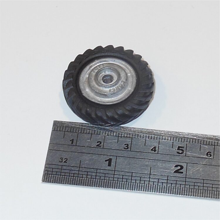 Corgi Toys 55 60 Fordson 50 53 57 Massey Tractor Rear Wheel Hub & Tyre