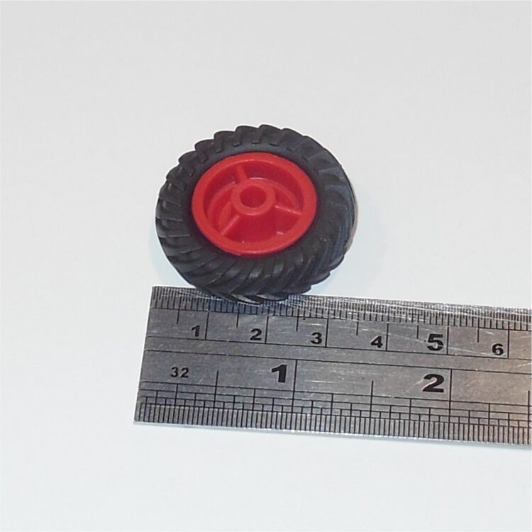 Corgi Toys 50 53 Massey Ferguson Tractor Rear Wheel Hub & Tyre