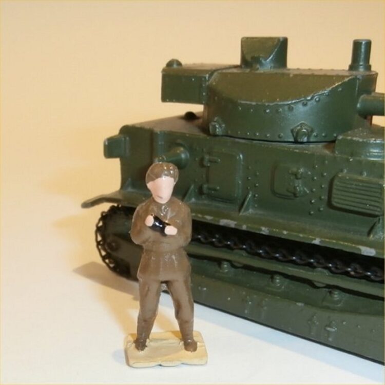 Dinky Toys 150a RTC Standing NCO Painted Khaki