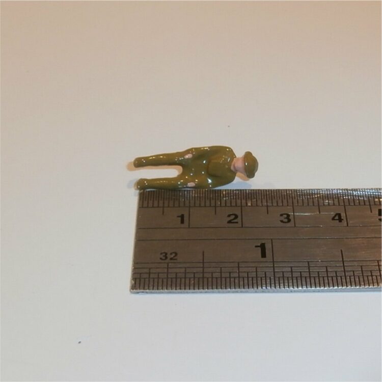 Dinky Toys 160b RA Gunner Seated Painted