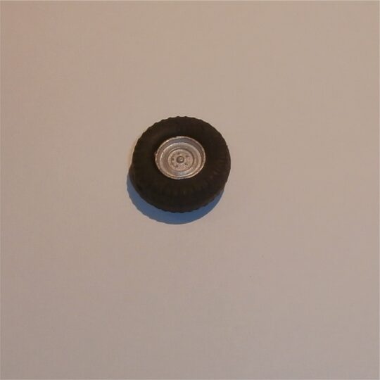 Dinky Toys 612 or 615 Army Jeep Wheel & Tyre