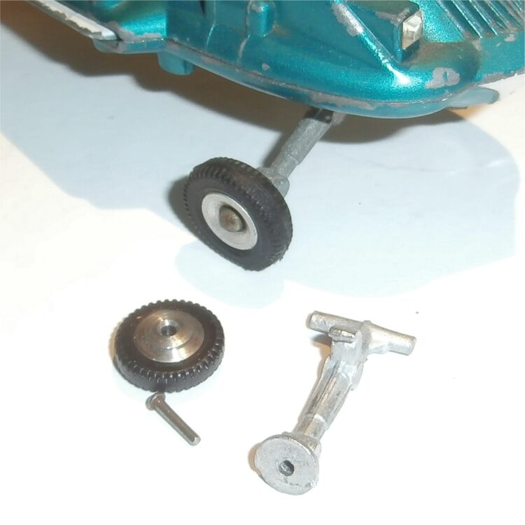 Dinky Toys 102 Joes Car Front Leg Wheel & Tyre Set