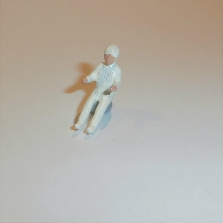 Dinky Toys 100 Series Sports Car Racing Driver White Painted Figure