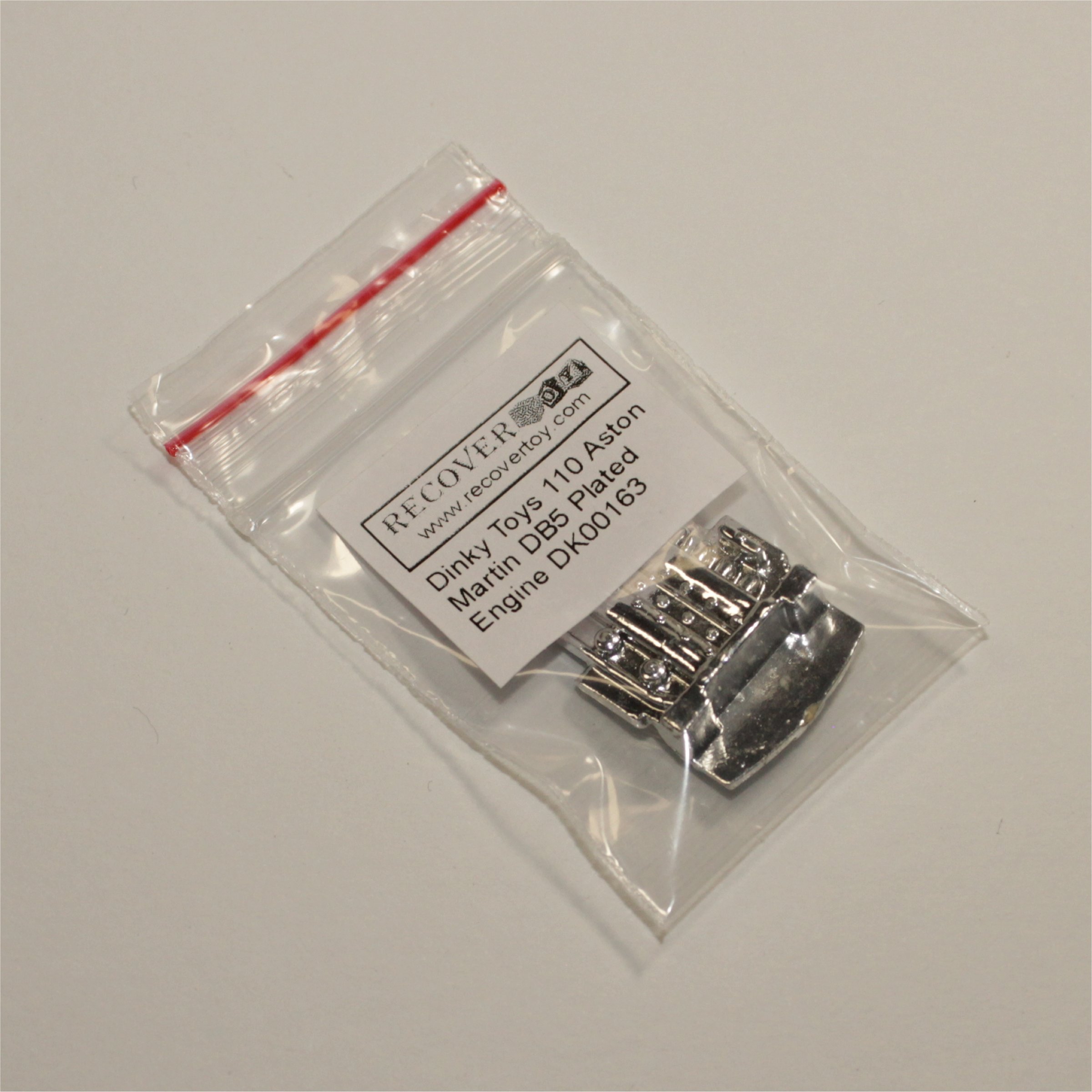 Dinky Toys 110b Aston Martin DB5 Plastic Plated Engine Unit