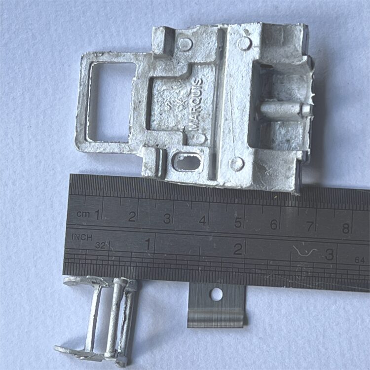 Dinky Toys 285 Merryweather Marquis Rear Plate & Ladder Securing Hinge