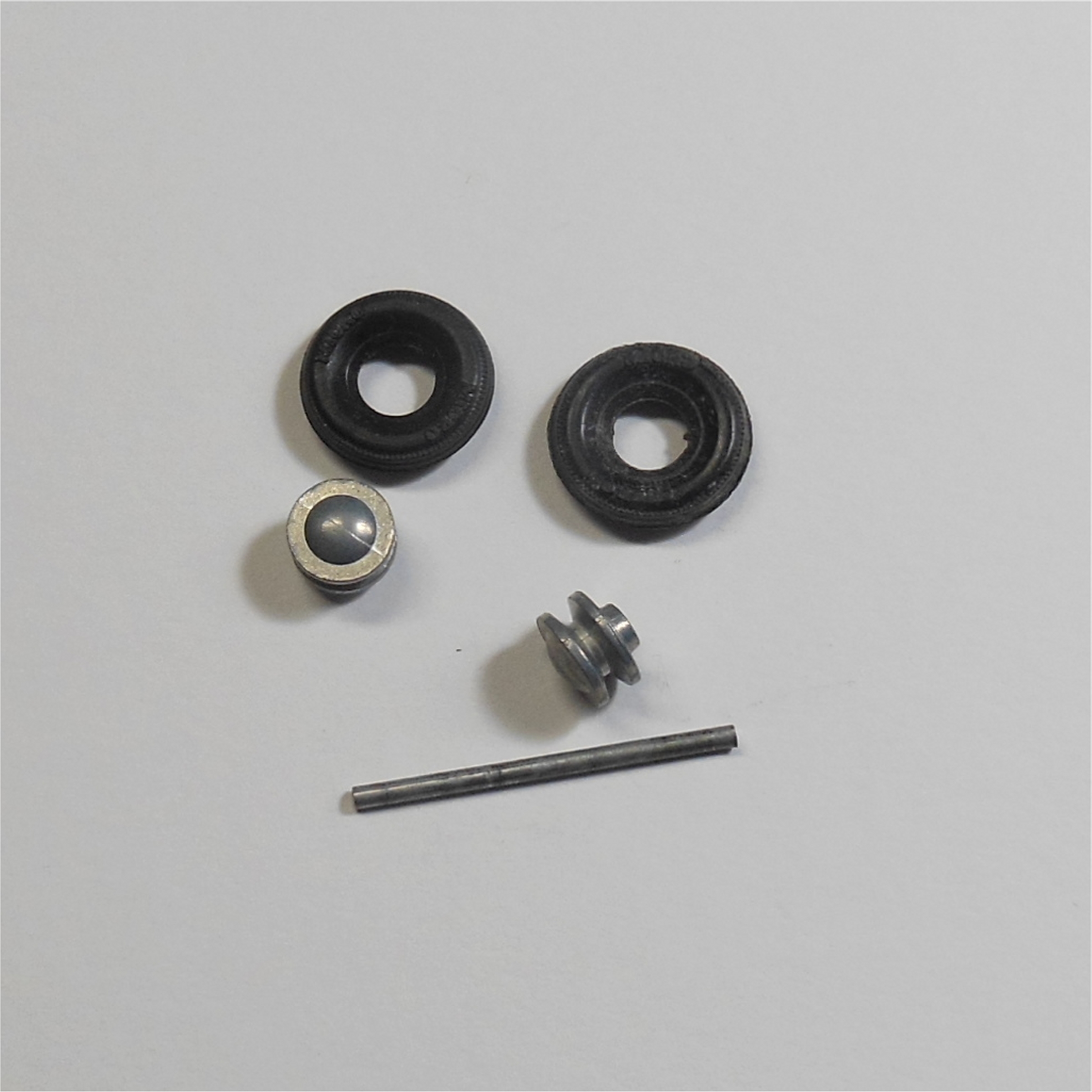 Micro Models Australia Single Wheel Hubs Tyres Axle Set Sedan Small Truck