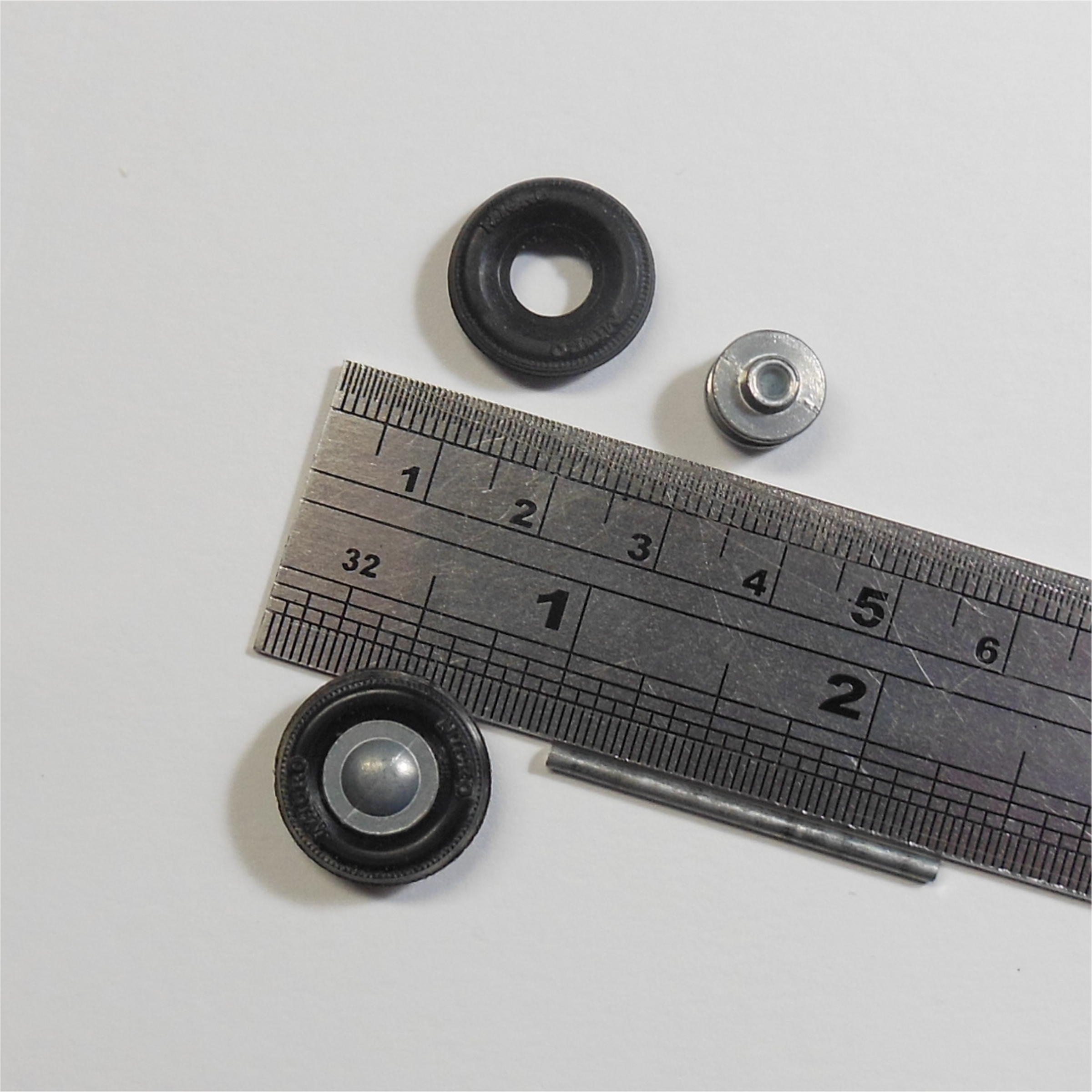 Micro Models Australia Single Wheel Hubs Tyres Axle Set Sedan Small Truck