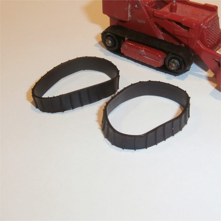 Matchbox Tracks 1-75 58 b Drott Excavator Treads Black Pair