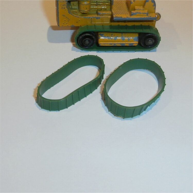 Matchbox Lesney Tracks 1-75 8 or 18 c or d Caterpillar Pair of Green Treads