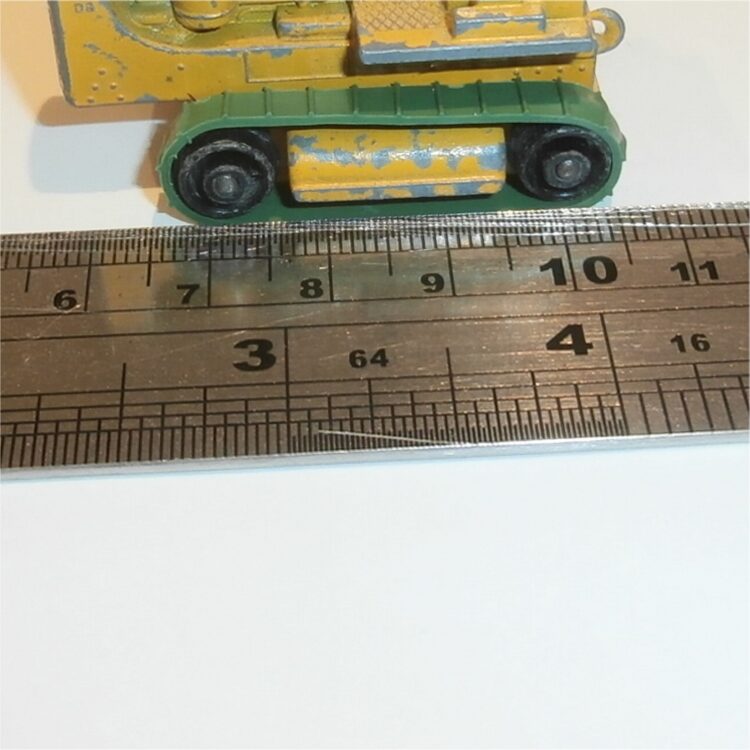 Matchbox Lesney Tracks 1-75 8 or 18 c or d Caterpillar Pair of Green Treads