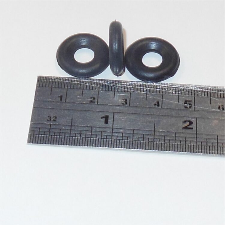 Dinky Toys 17mm Smooth Pre-war Truck Tyre Black Y124