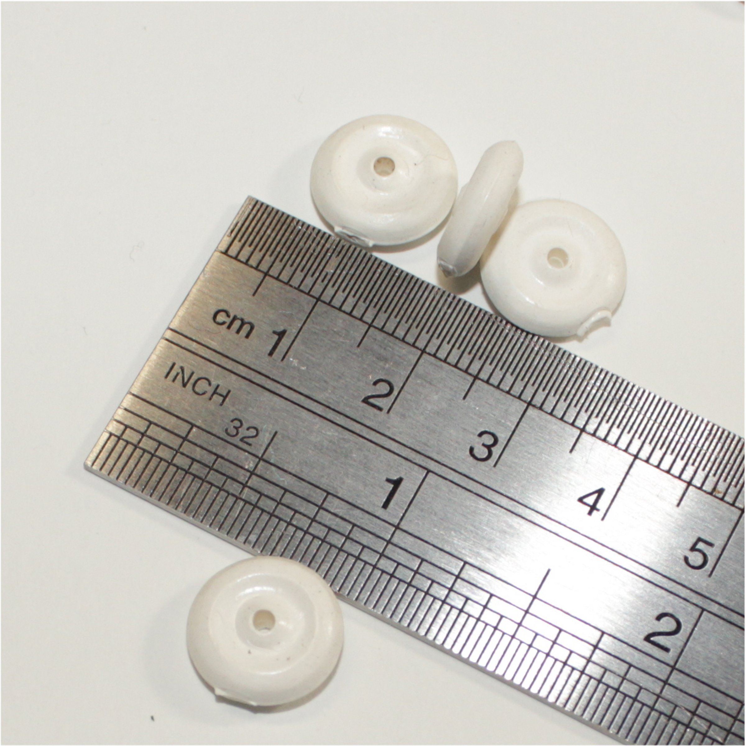 Tootsie Toys 14mm Rubber Wheel 3mm Wide White Tyre Y141