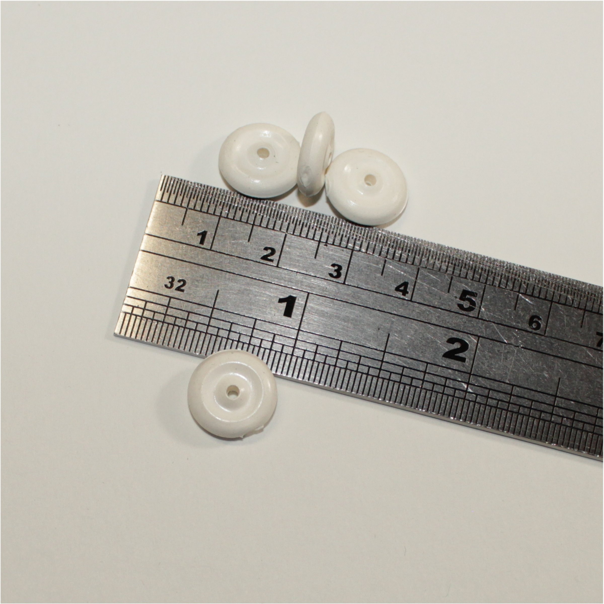 Tootsie Toys 14mm Rubber Wheel 4mm Wide White Tyre Y143