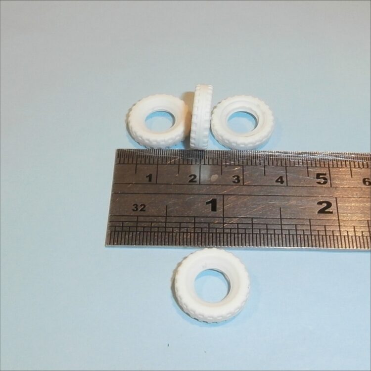 Dinky Toys White Treaded Tires set of 4 15mm Sedan Tyres Pack #2