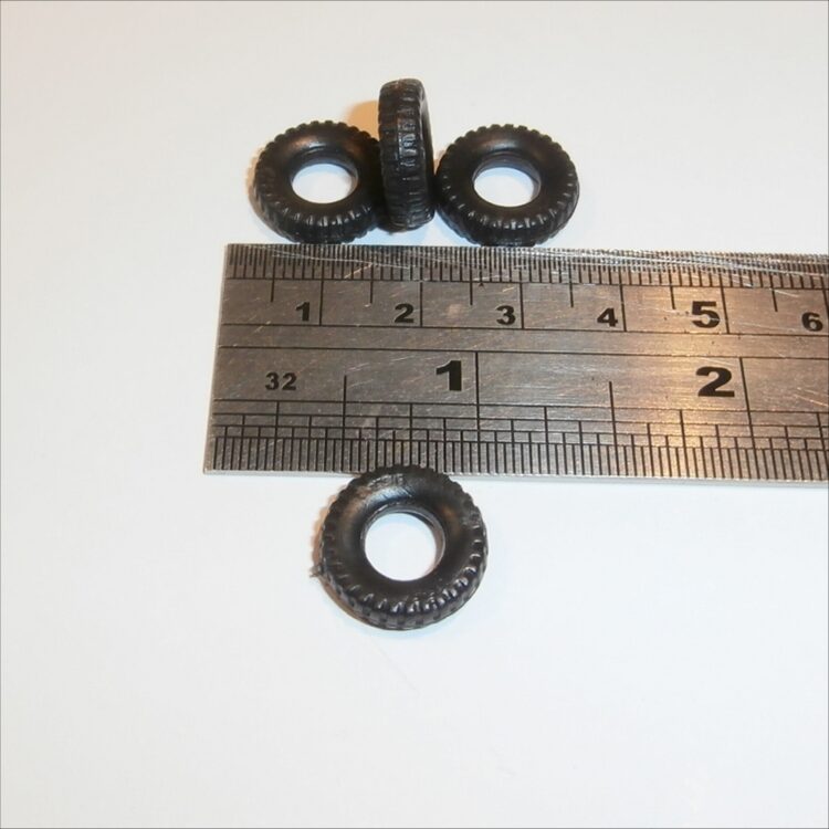 Matchbox KingSize or Major 8 Guy Transporter Black Tyres Pack #21