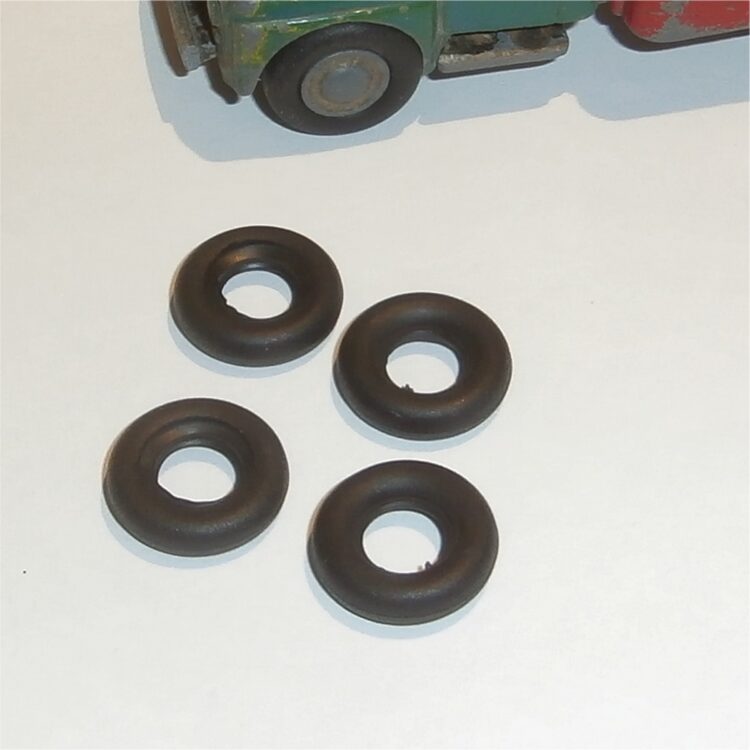 Dinky Toys Small Truck 17mm Smooth Tires 4 Tyres Pack #26