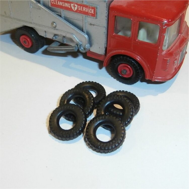 Matchbox KingSize K 7 b Refuse Truck Tyres Pack #64