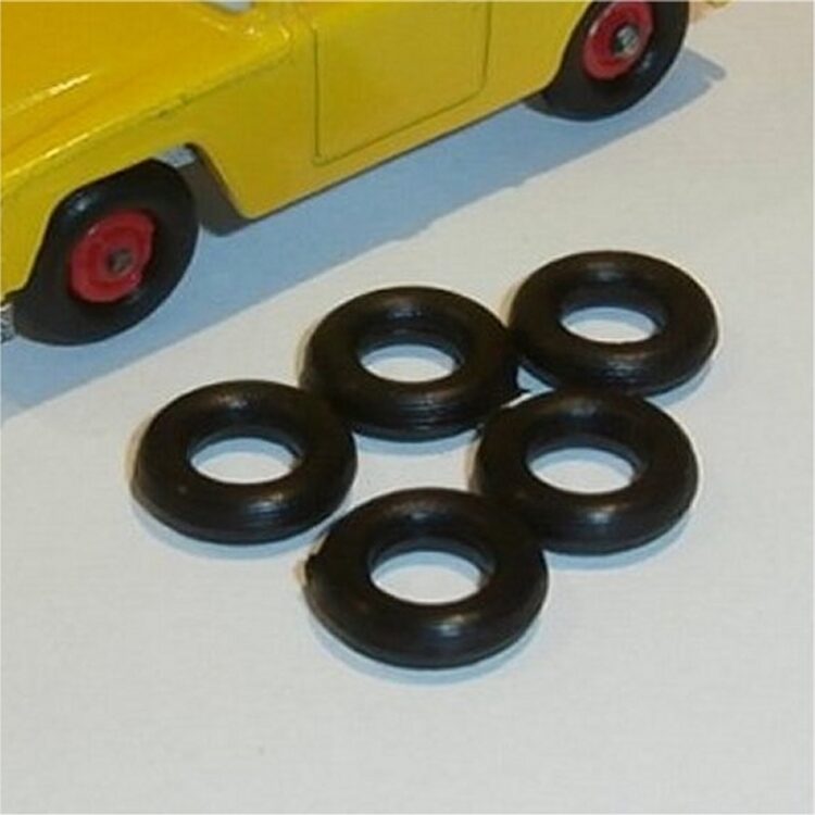 Matchbox Lesney 1-75 18e Jeep Scout Field Car Tires Set of 5 Black Tyres Pack #66