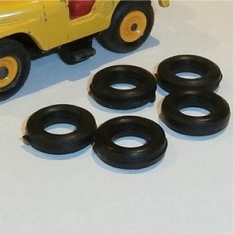 Matchbox Lesney 1-75 72b Jeep Tires Set of 5 Black Tyres Pack #71