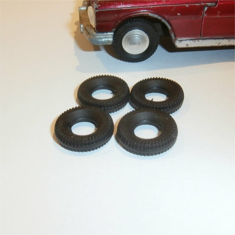 Dinky Toys Tires Later Issue Spun Hub 128 Mercedes 170 Lincoln Set of 4 Tyres Pack #93