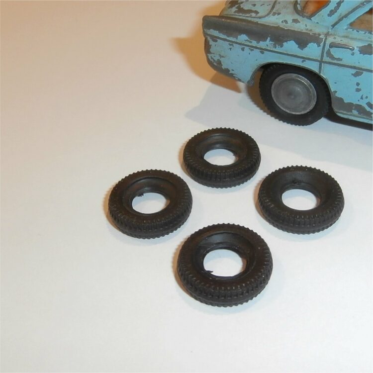 Triang Spot-On Large Sedan Tires Set of 4 Black Tyres Pack #93
