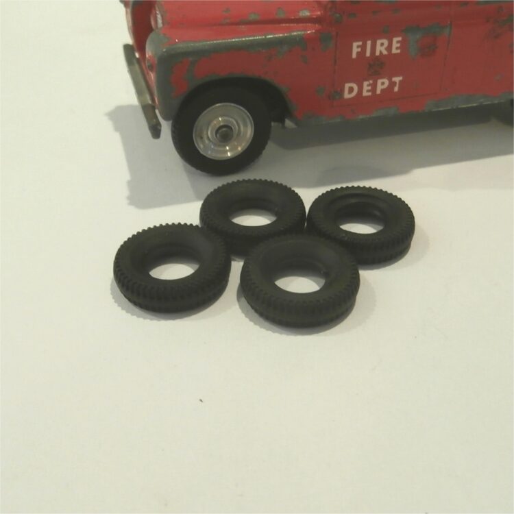 Tri-ang Spot-On Land Rover Tires Set of 5 Black Tyres Pack #94