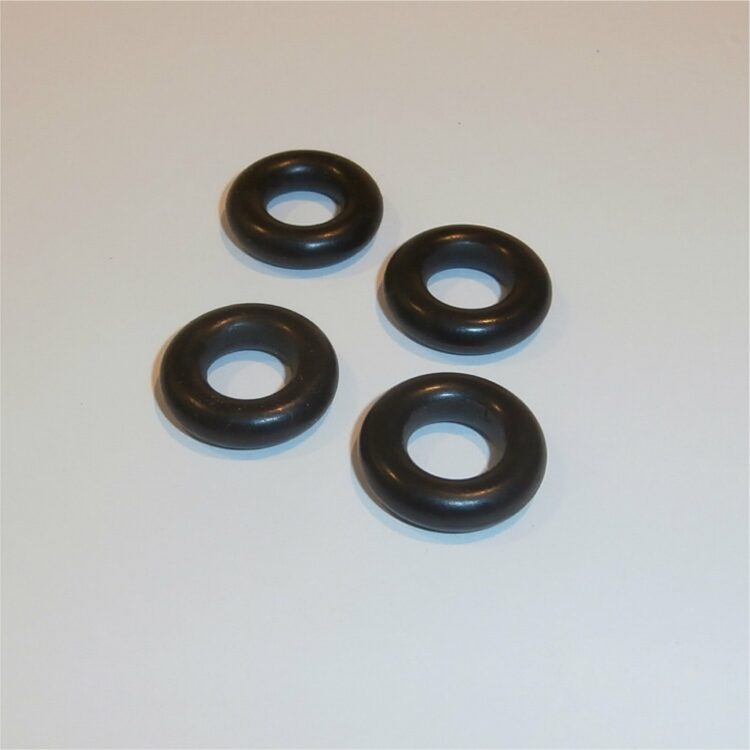 Tri-ang Minic Tires 19mm Black Tyres Set of 4 Cast Hubs Pack #119