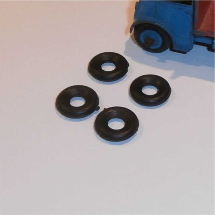 Dinky Toys Pre-War Truck Tires 17mm Smooth Set of 4 Tyres Pack #134