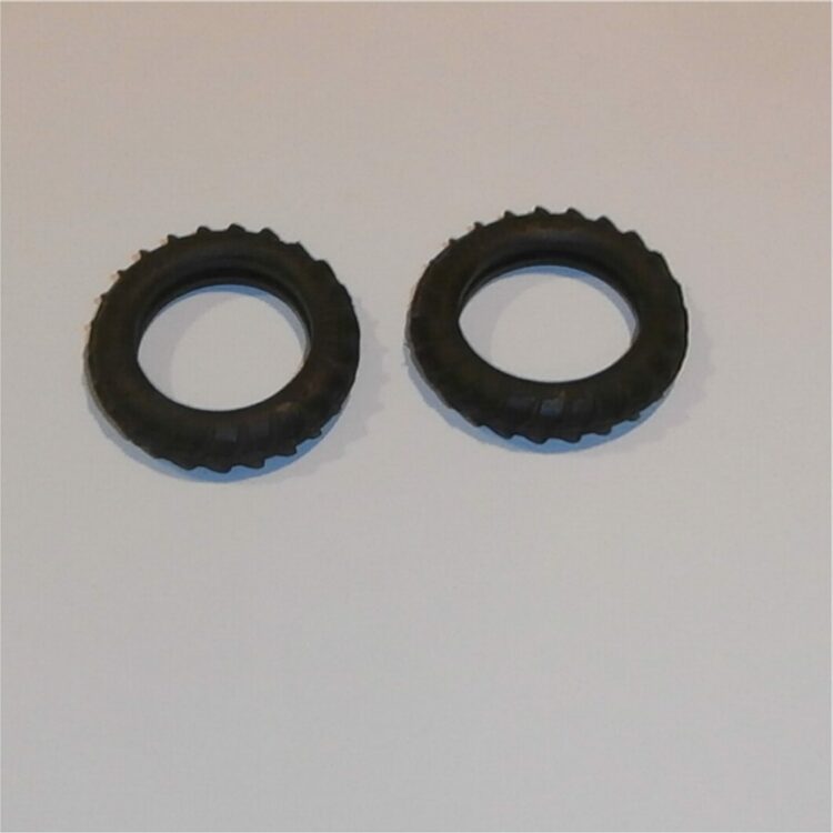 Britains Models 40mm Black Hollow Tractor Rear Tires Set of 2 Tyres Pack #135