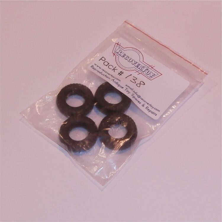 Britains Models 24mm Black Slotted 1:32 Scale Tires Set of 4 Tyres Pack #138