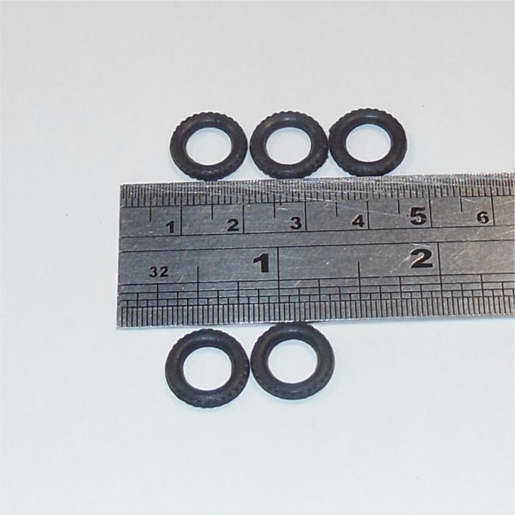 Matchbox Yesteryear 12mm Black Treaded Tyre Set of 5 Pack #143