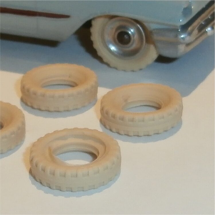 Dinky Toys 15mm Sedan Cream Treaded Tires Set of 4 Tyres Pack #152