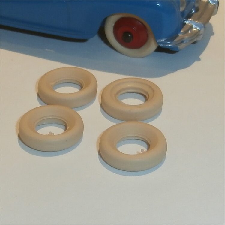 Dinky Toys 15mm Cream Off-White Smooth Tires Set of 4 Sedan Tyres Pack #153