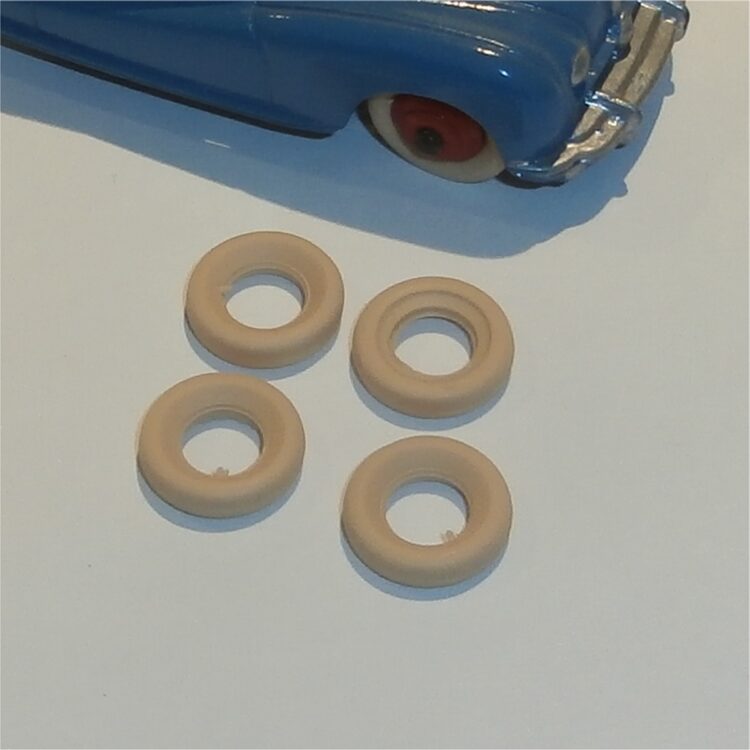 Dinky Toys 15mm Cream Off-White Smooth Tires Set of 4 Sedan Tyres Pack #153