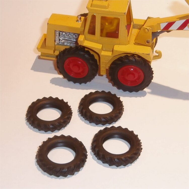 Matchbox Kingsize K 25 b Digger & Plough Tractor Tires 4 Tyres Pack #159